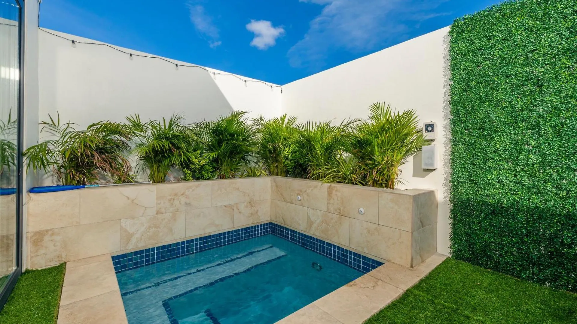 Charming 2 Bedroom Oasis In Oranjestad By Bocobay