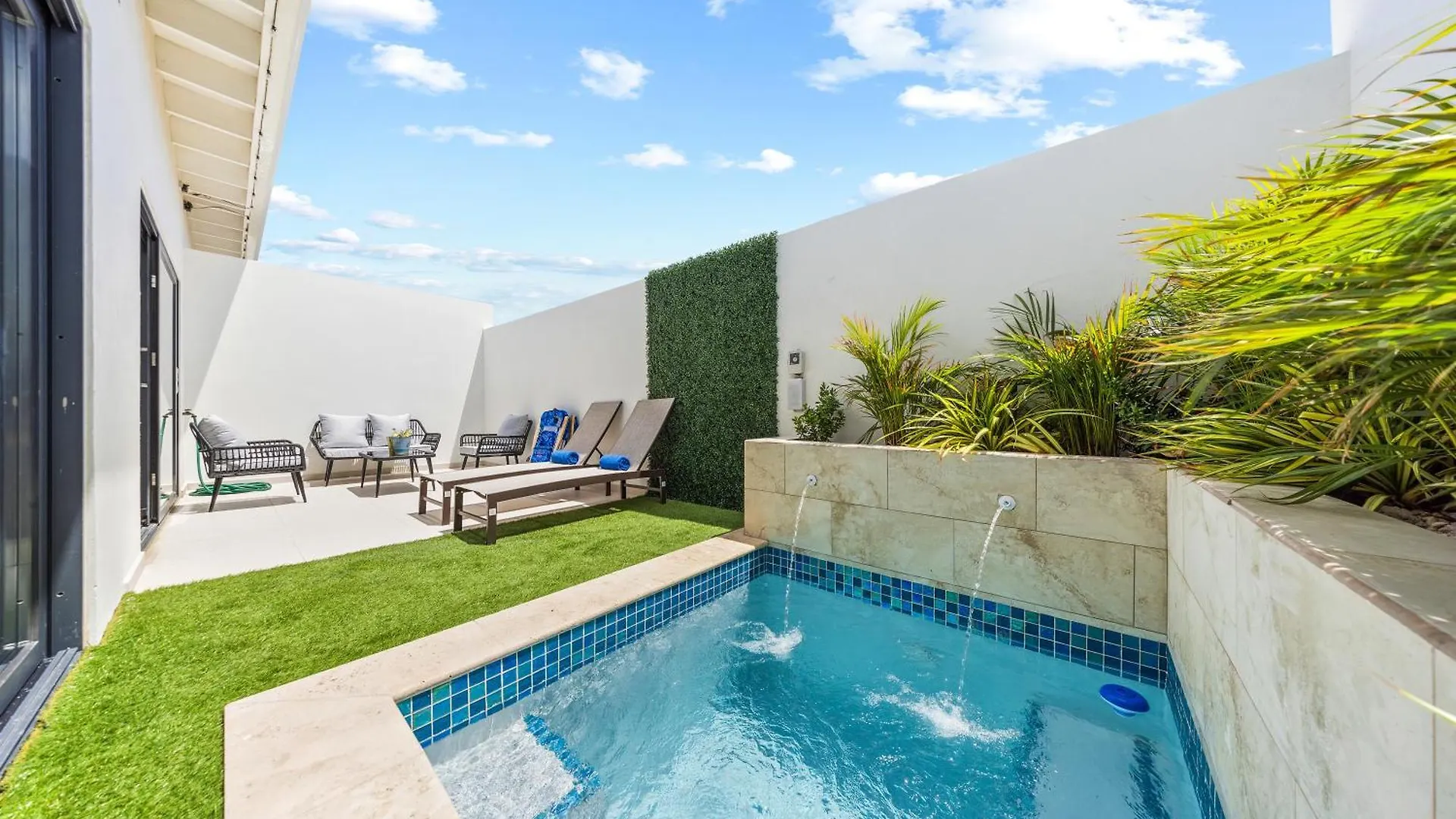 Charming 2 Bedroom Oasis In Oranjestad By Bocobay