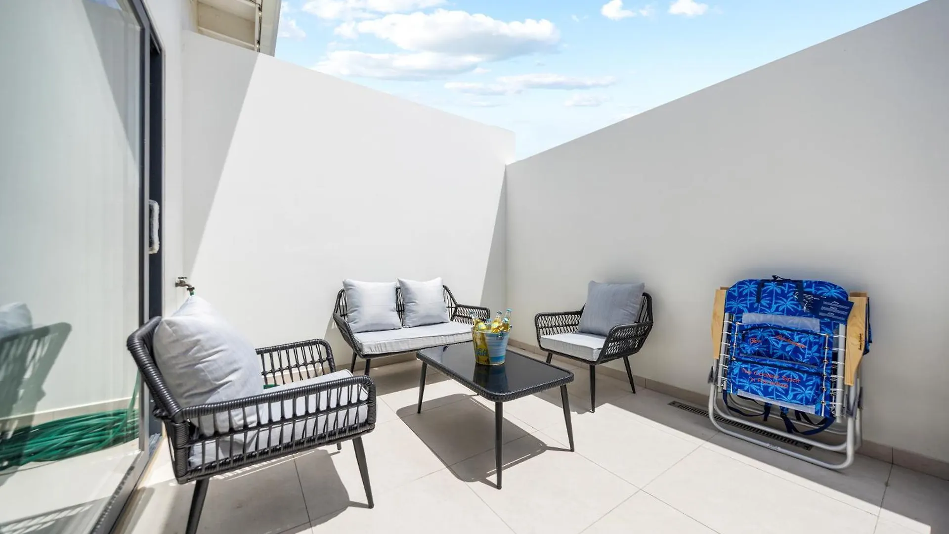 Charming 2 Bedroom Oasis In Oranjestad By Bocobay